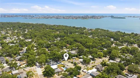 8056 28th Avenue N St Petersburg FL 33710