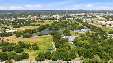 8056 28th Avenue N St Petersburg FL 33710
