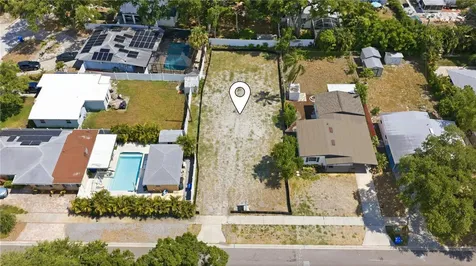 8056 28th Avenue N St Petersburg FL 33710