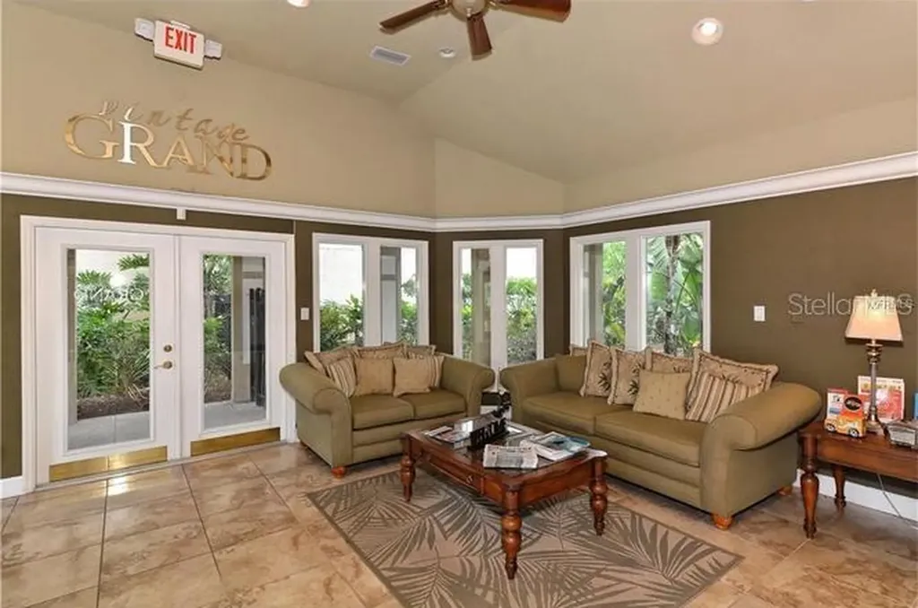 4037 Crockers Lake Boulevard Sarasota FL 34238