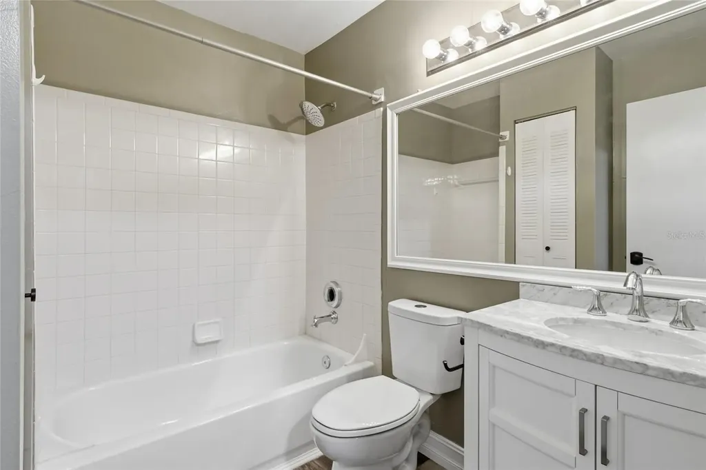 4037 Crockers Lake Boulevard Sarasota FL 34238