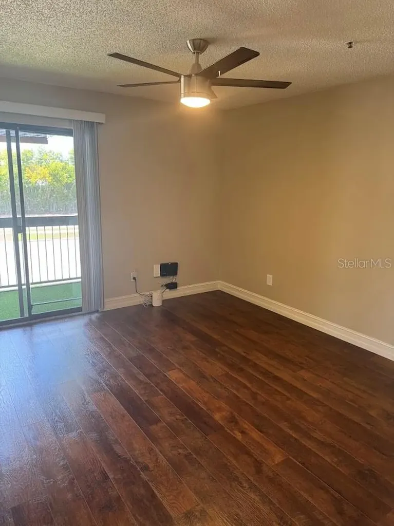4037 Crockers Lake Boulevard Sarasota FL 34238