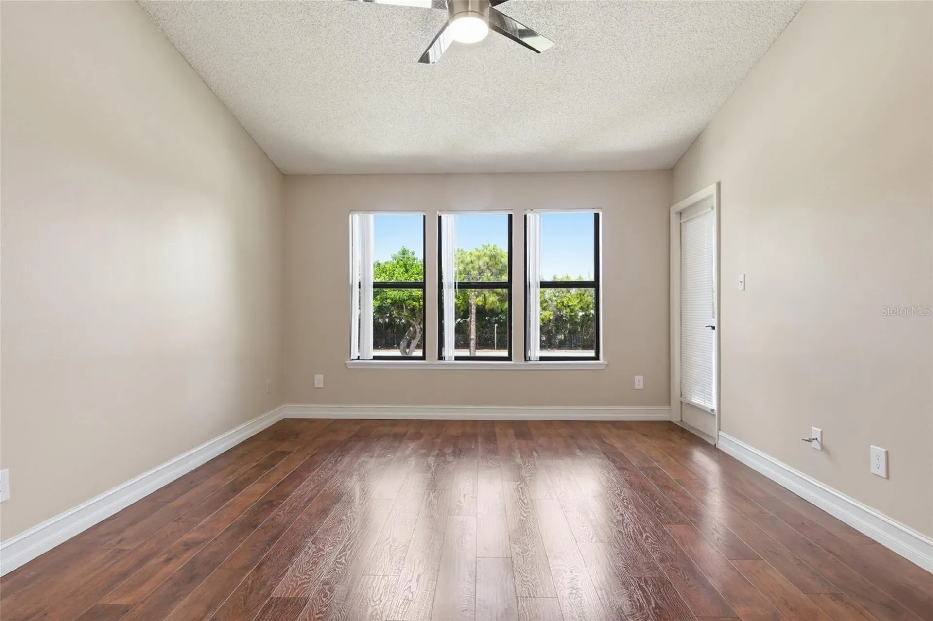 4037 Crockers Lake Boulevard Sarasota FL 34238