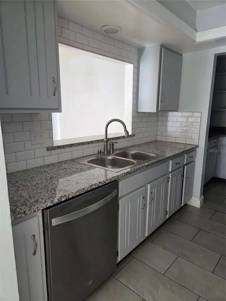 807 Mclain Court Tavares FL 32778