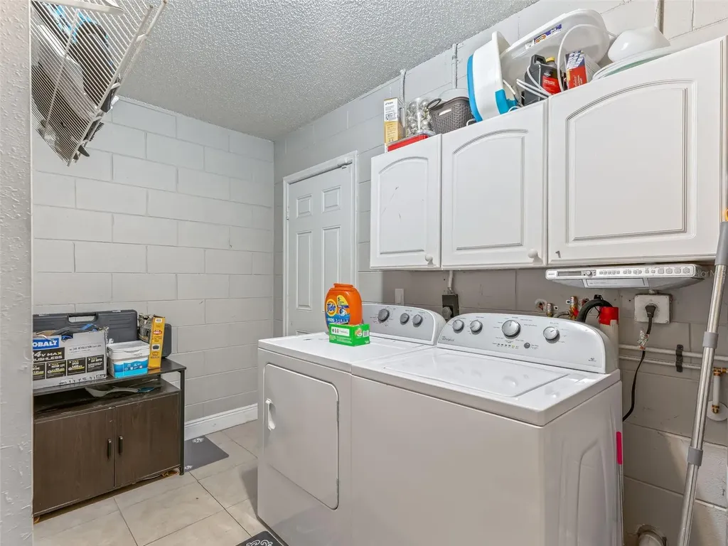 911 Jacaranda Drive Lady Lake FL 32159