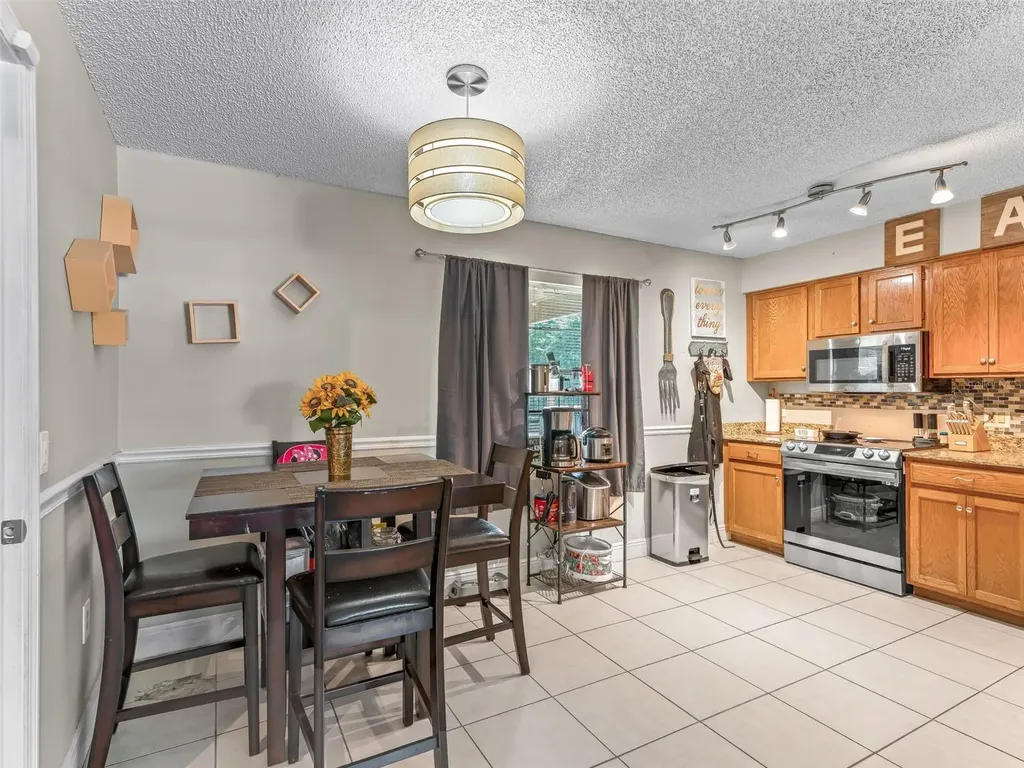911 Jacaranda Drive Lady Lake FL 32159