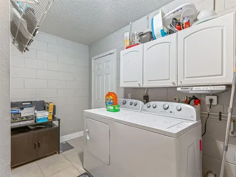 911 Jacaranda Drive Lady Lake FL 32159