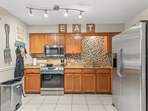 911 Jacaranda Drive Lady Lake FL 32159