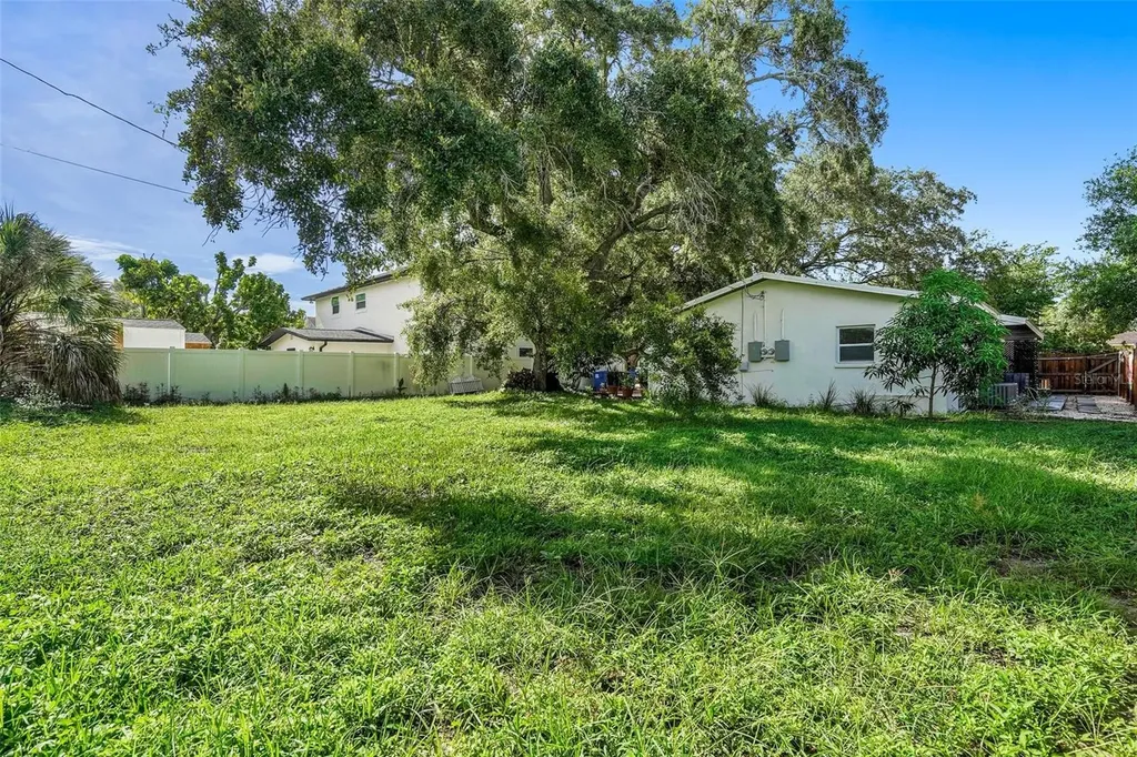 779 12th Avenue N St Petersburg FL 33704