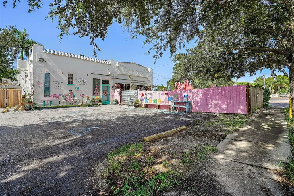 779 12th Avenue N St Petersburg FL 33704