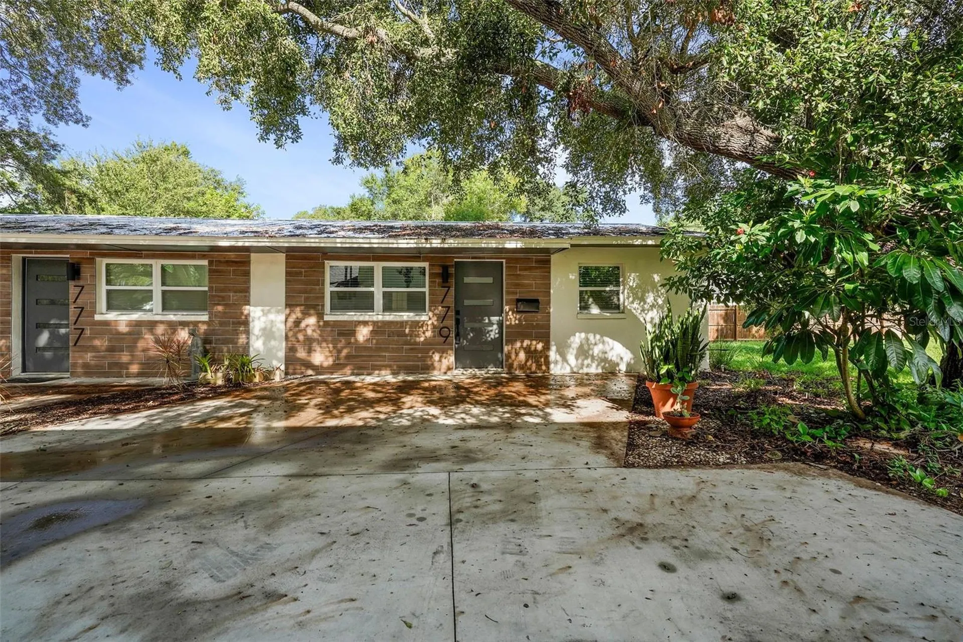 779 12th Avenue N St Petersburg FL 33704