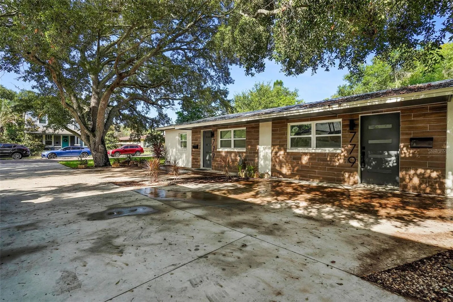 779 12th Avenue N St Petersburg FL 33704