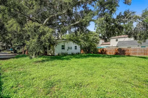 779 12th Avenue N St Petersburg FL 33704