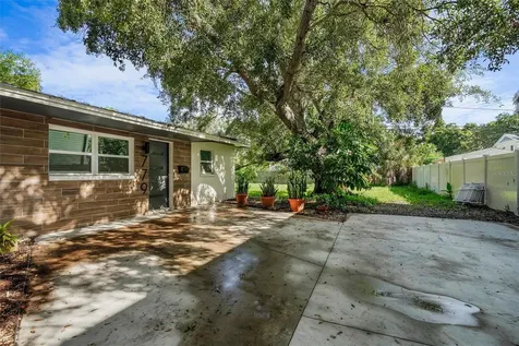 779 12th Avenue N St Petersburg FL 33704