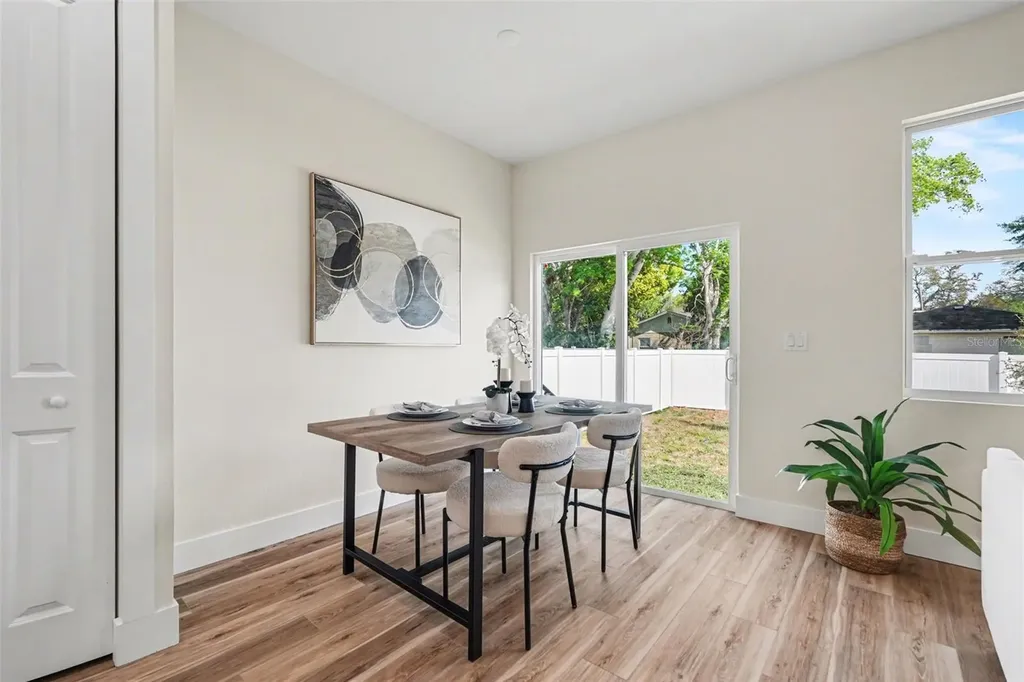 1721 W Perio Street Tampa FL 33612