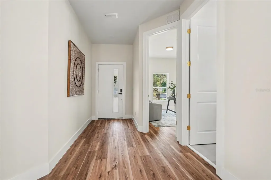 1721 W Perio Street Tampa FL 33612