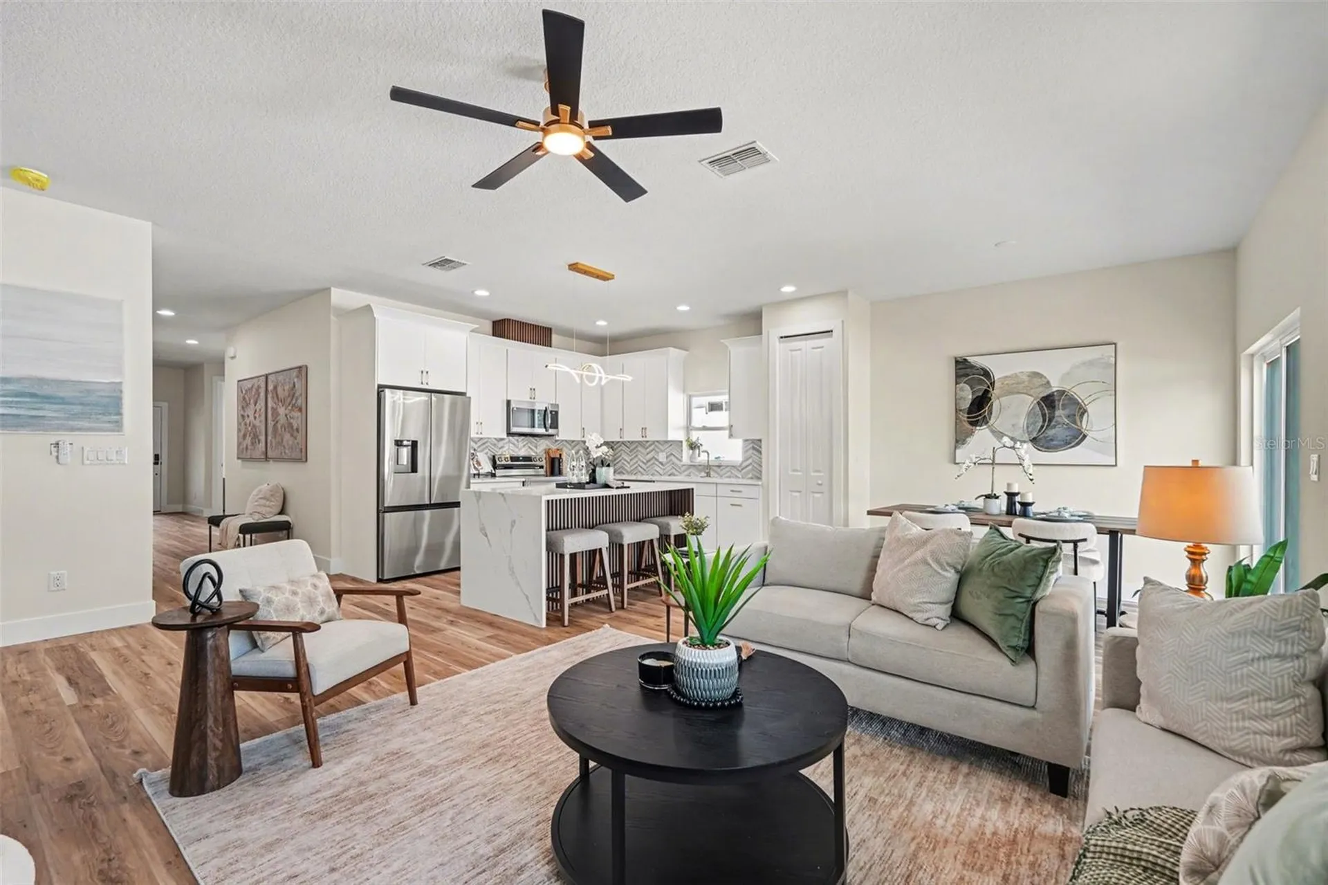 1721 W Perio Street Tampa FL 33612