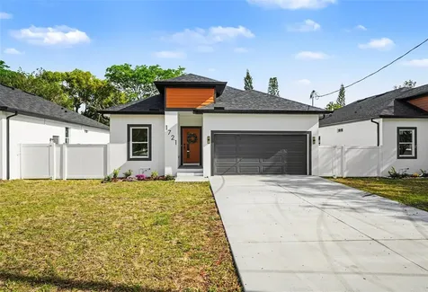 1721 W Perio Street Tampa FL 33612