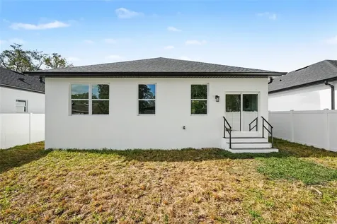 1721 W Perio Street Tampa FL 33612