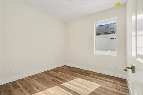 1721 W Perio Street Tampa FL 33612
