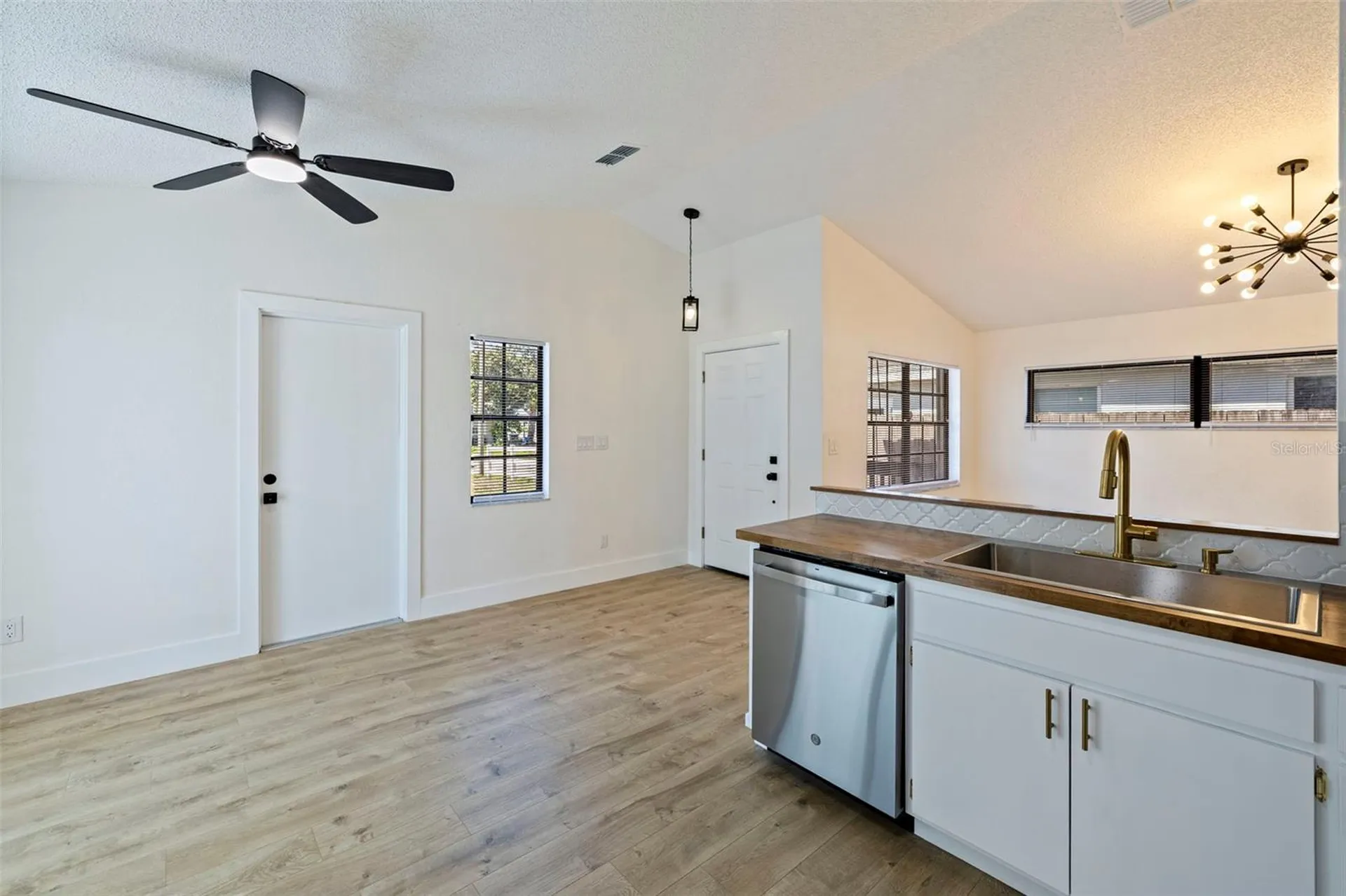 6401 69th Avenue N Pinellas Park FL 33781