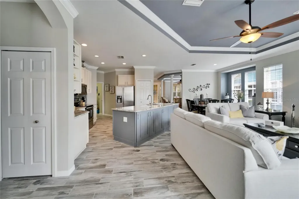 221 Sela Cove Circle Apollo Beach FL 33572
