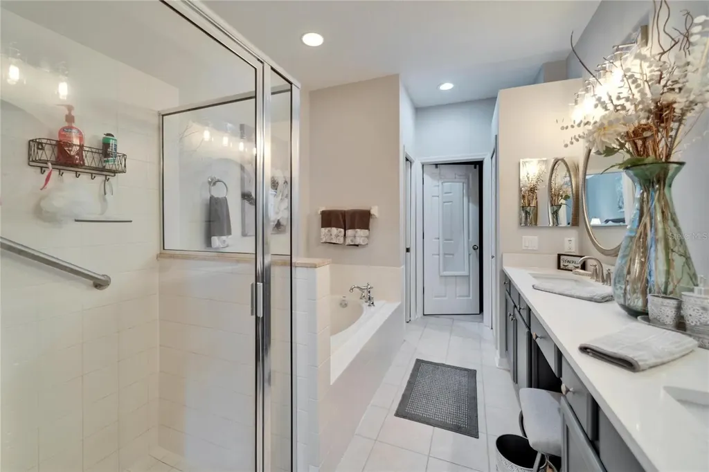 221 Sela Cove Circle Apollo Beach FL 33572