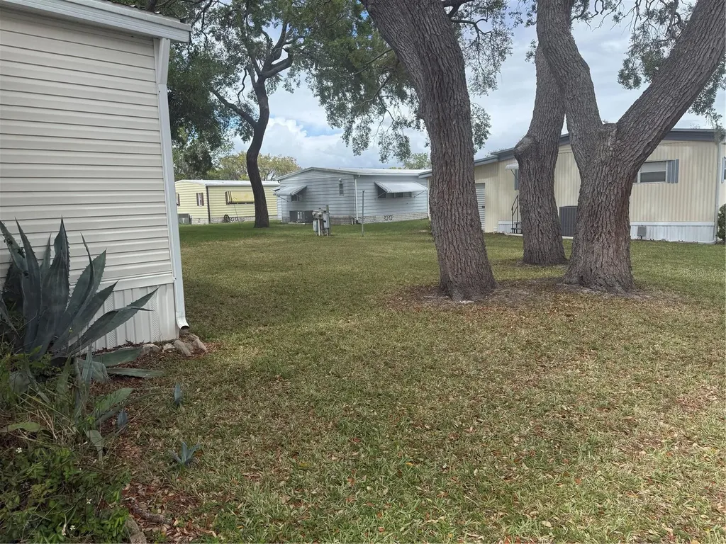 8044 Western Circle Drive Brooksville FL 34613
