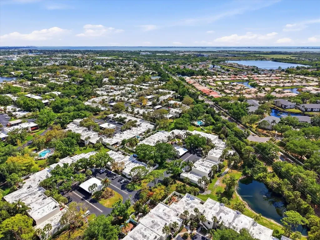 169 Pinehurst Drive Bradenton FL 34210