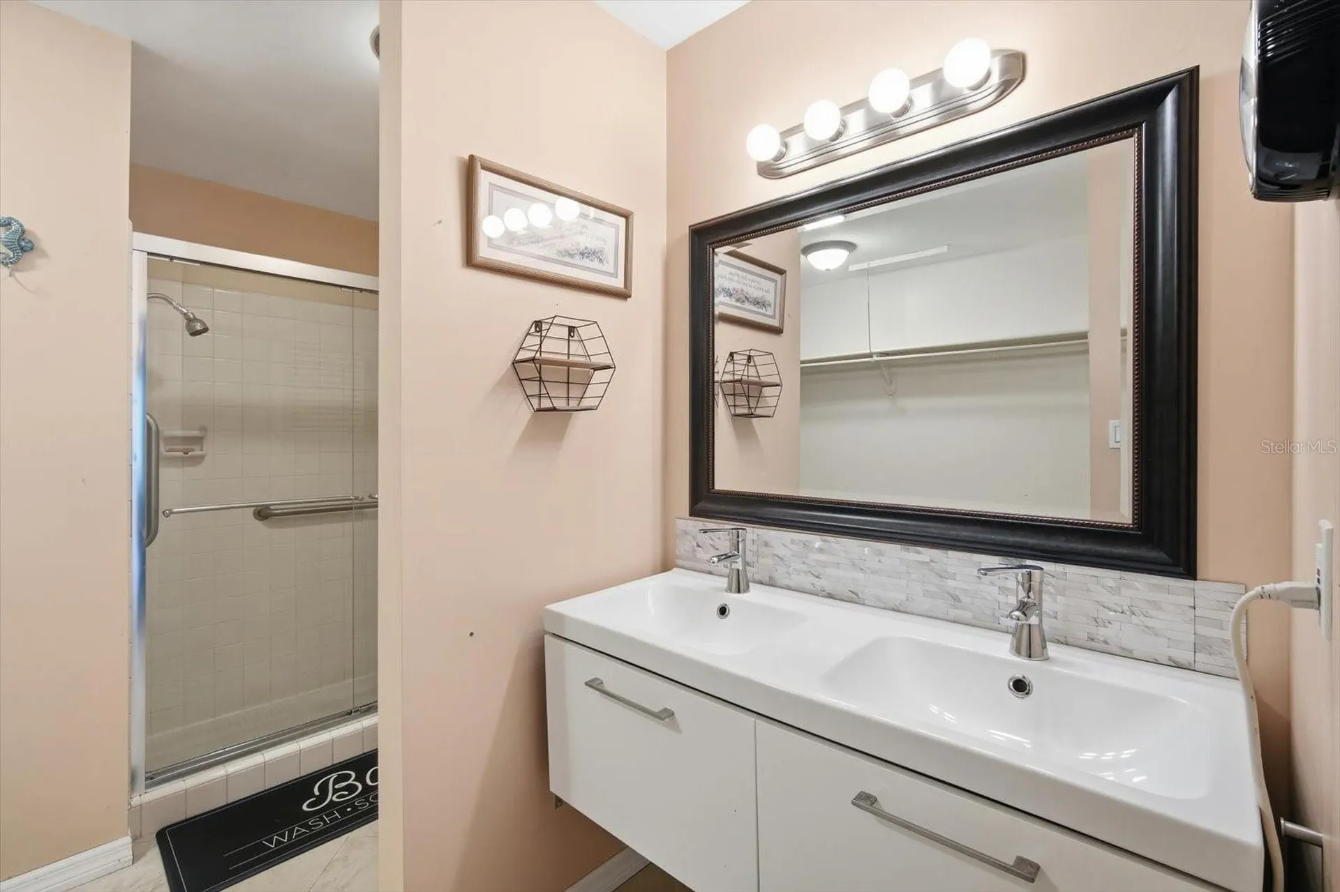 169 Pinehurst Drive Bradenton FL 34210