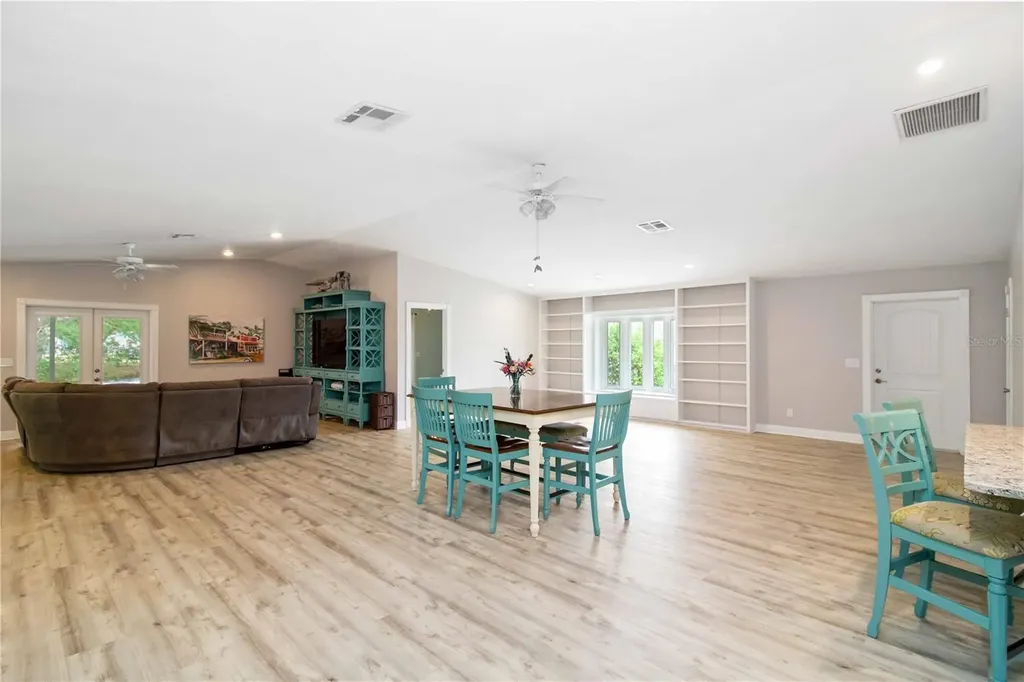 907 69th Street NW Bradenton FL 34209