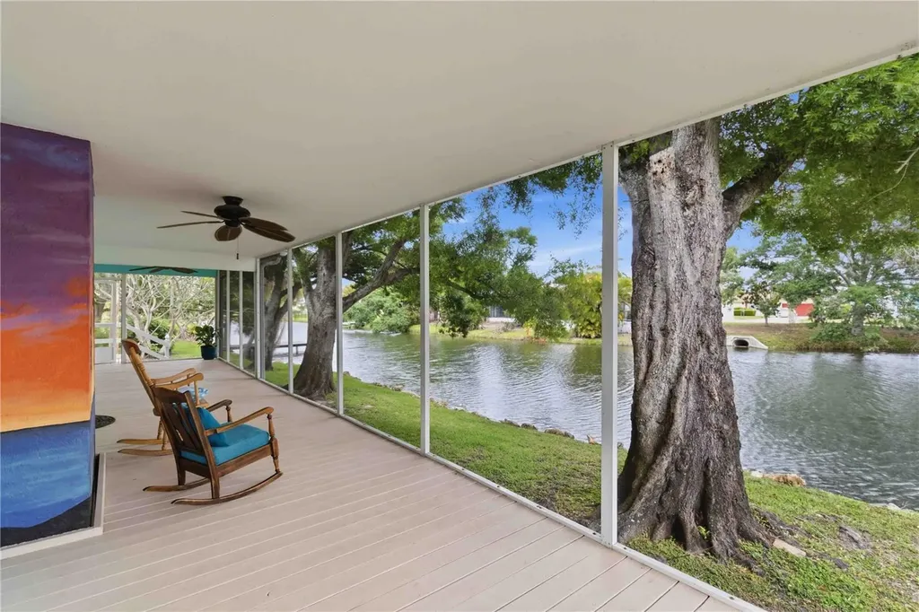 907 69th Street NW Bradenton FL 34209