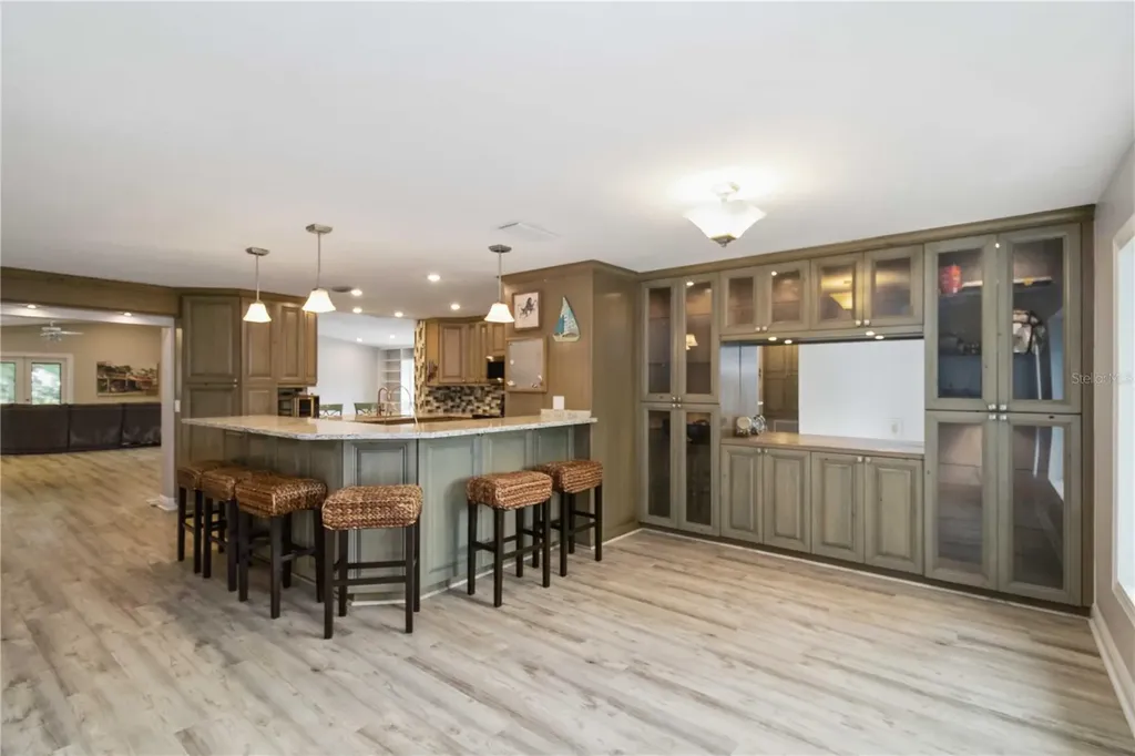 907 69th Street NW Bradenton FL 34209