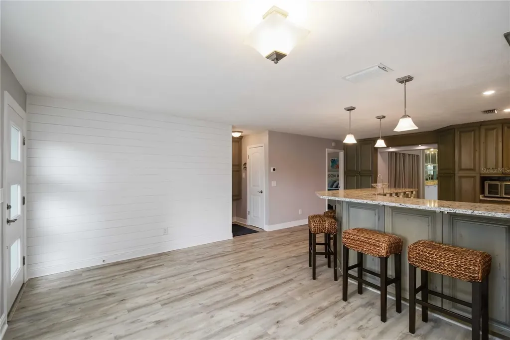 907 69th Street NW Bradenton FL 34209
