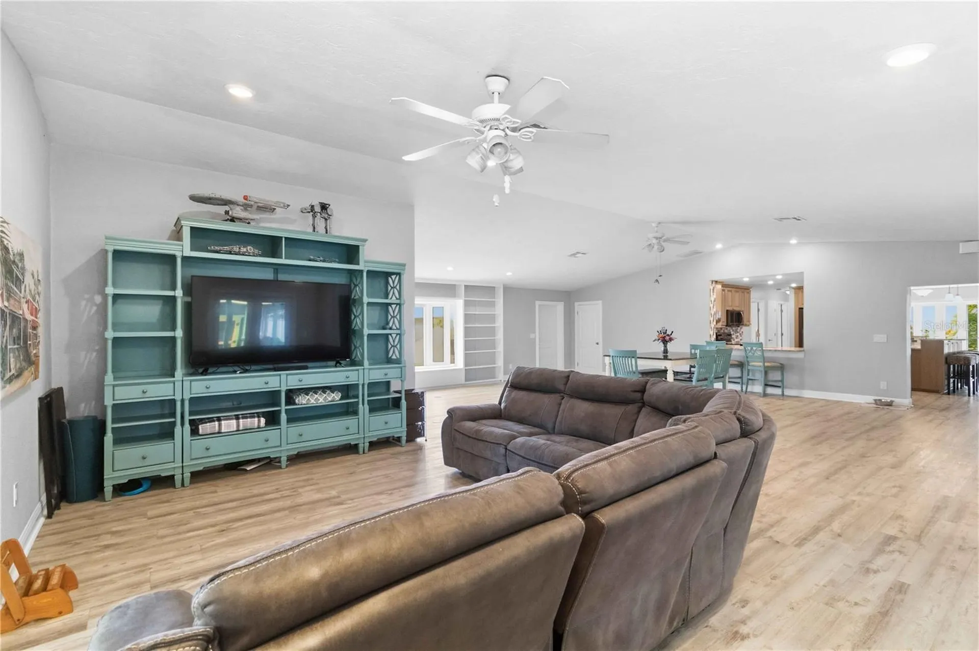907 69th Street NW Bradenton FL 34209