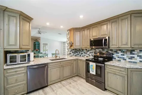 907 69th Street NW Bradenton FL 34209