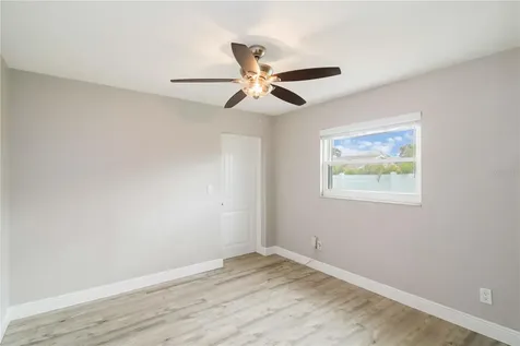 907 69th Street NW Bradenton FL 34209