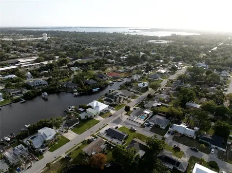 907 69th Street NW Bradenton FL 34209
