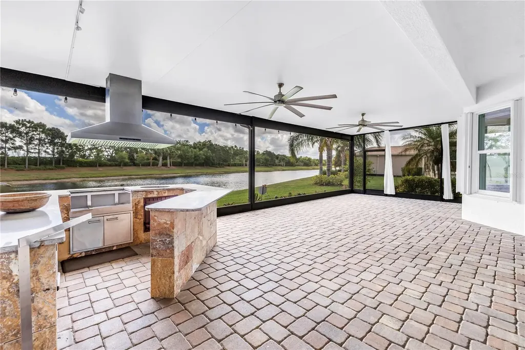 15939 Cape Coral Drive Wimauma FL 33598