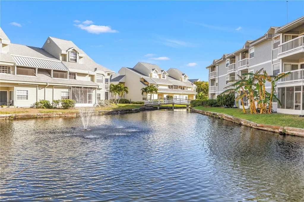 6939 Stones Throw Circle N St Petersburg FL 33710