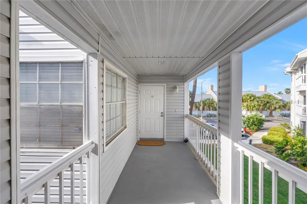6939 Stones Throw Circle N St Petersburg FL 33710