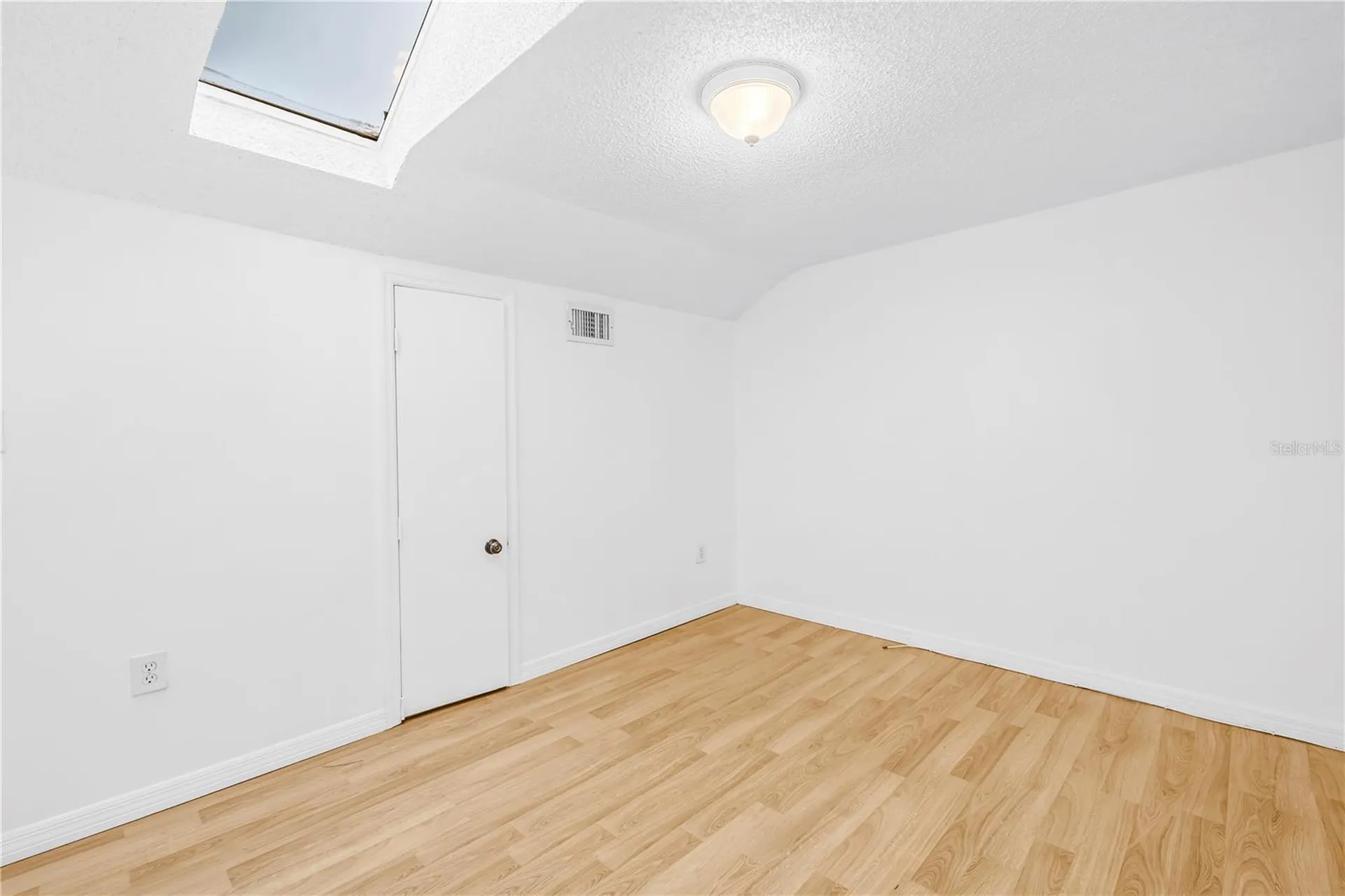 6939 Stones Throw Circle N St Petersburg FL 33710