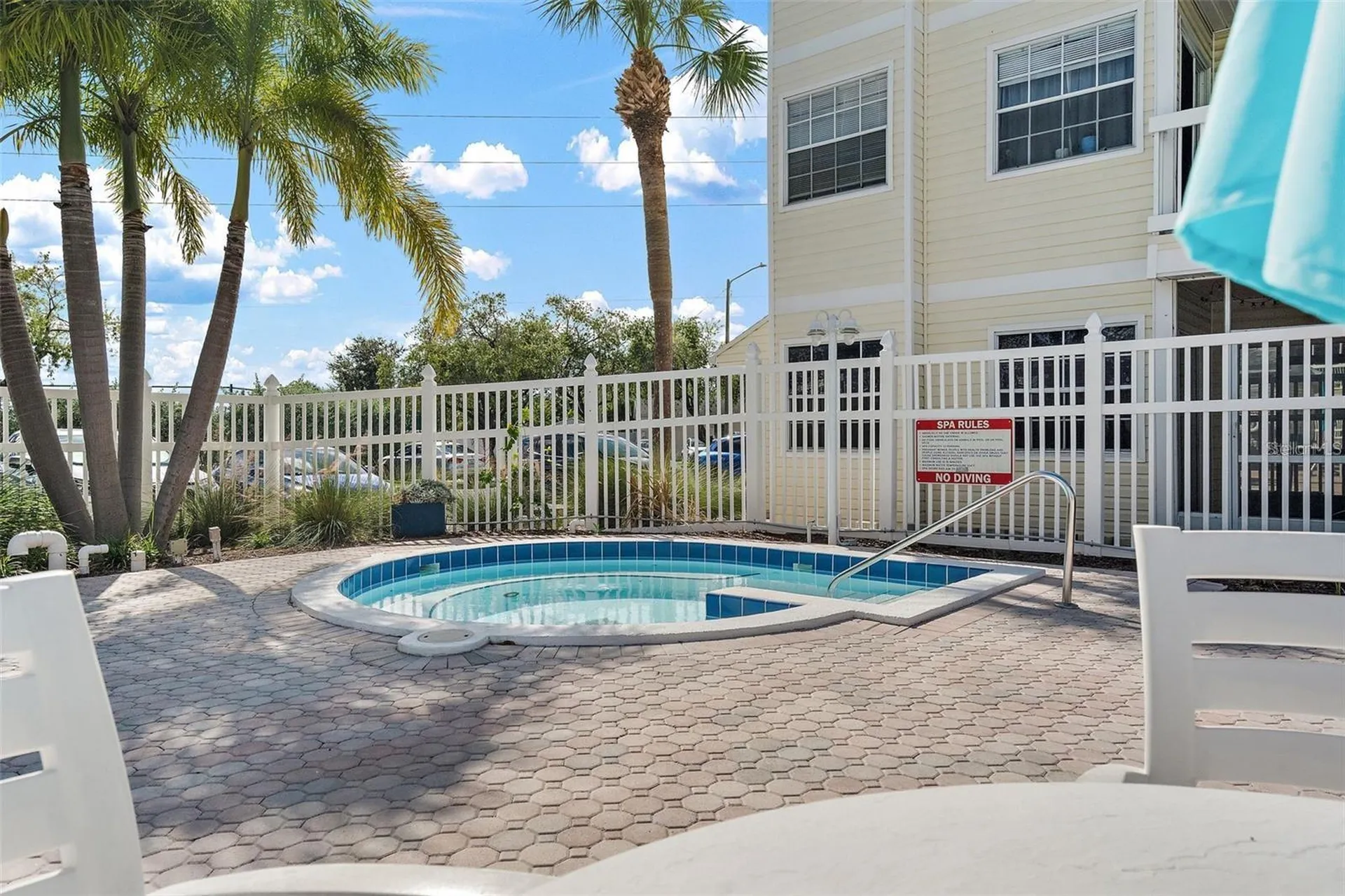 6939 Stones Throw Circle N St Petersburg FL 33710