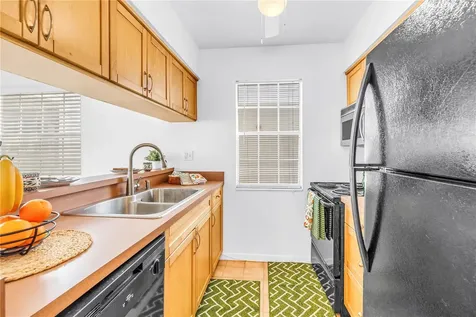 6939 Stones Throw Circle N St Petersburg FL 33710