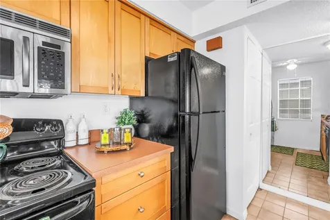 6939 Stones Throw Circle N St Petersburg FL 33710