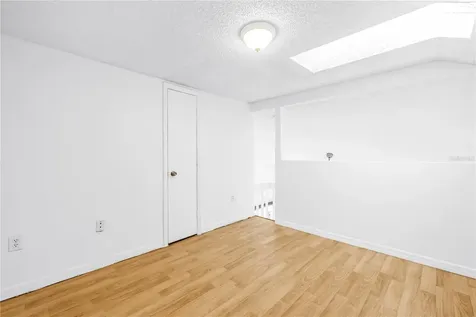 6939 Stones Throw Circle N St Petersburg FL 33710