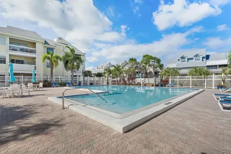 6939 Stones Throw Circle N St Petersburg FL 33710