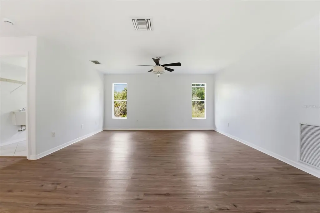 2637 Courtland Avenue North Port FL 34286