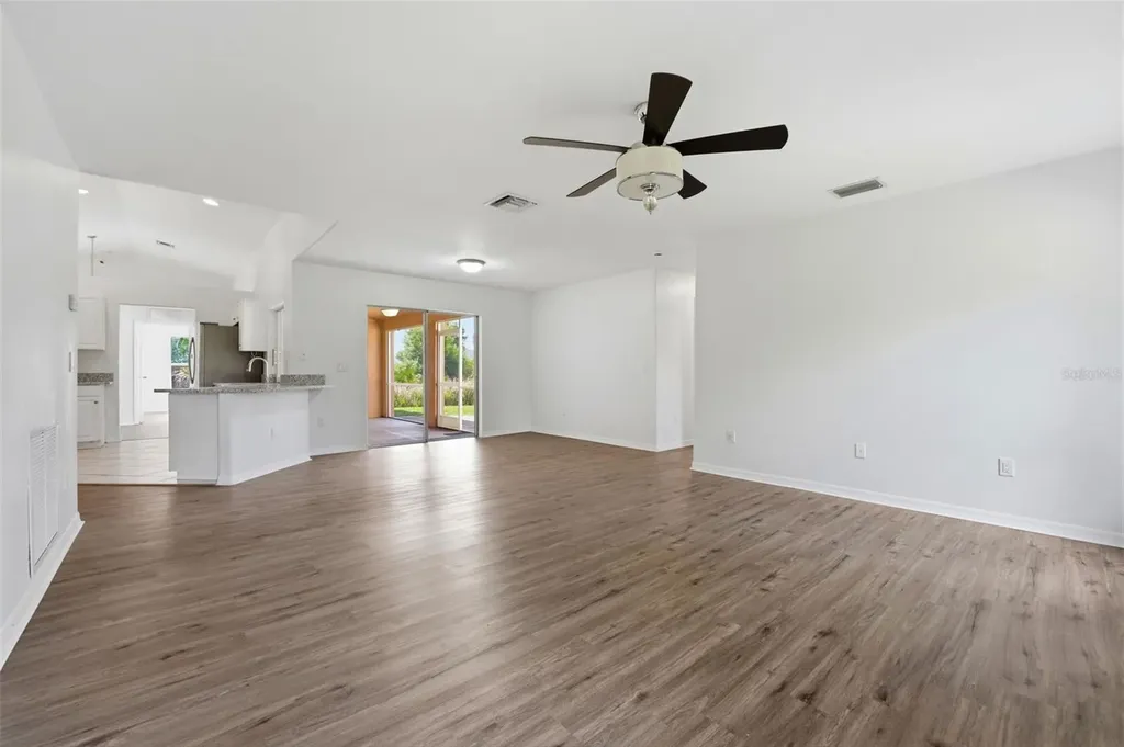 2637 Courtland Avenue North Port FL 34286