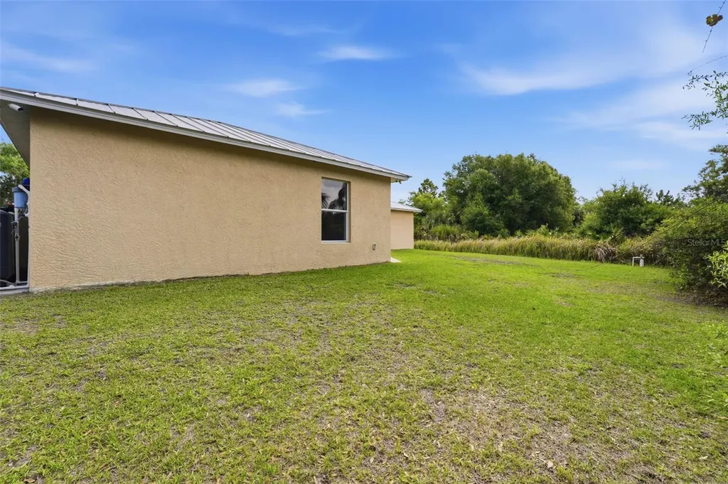 2637 Courtland Avenue North Port FL 34286